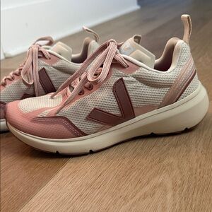 Veja Women's Condor 2 Sneakers